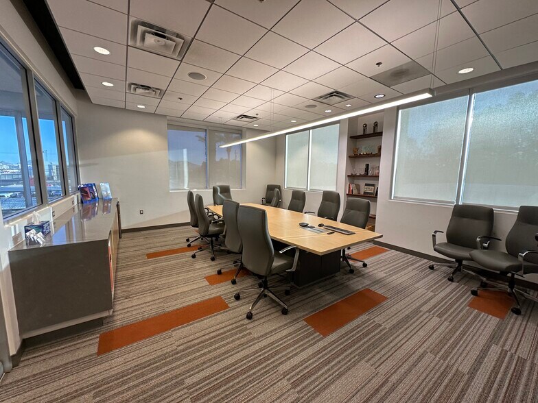 More Photos Of 730 N 52nd St, Phoenix Office For Sale