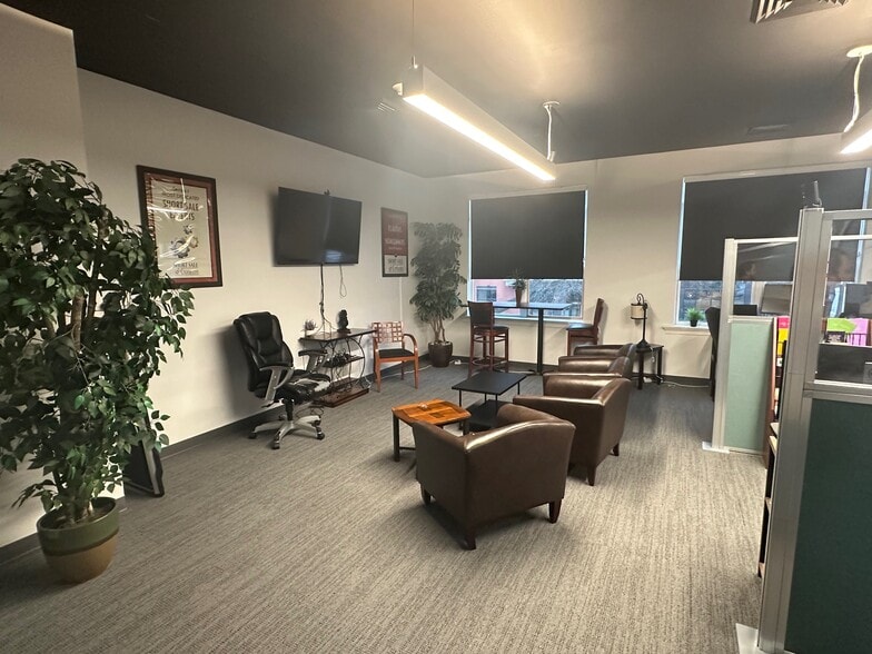 More Photos Of 1800 Camden Rd, Charlotte Office Residential For Lease