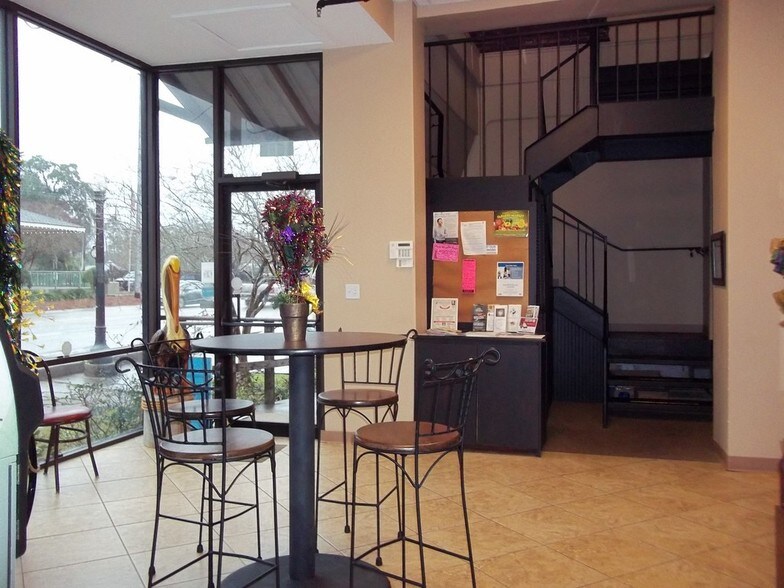 More Photos Of 1808 Front St, Slidell Office For Lease