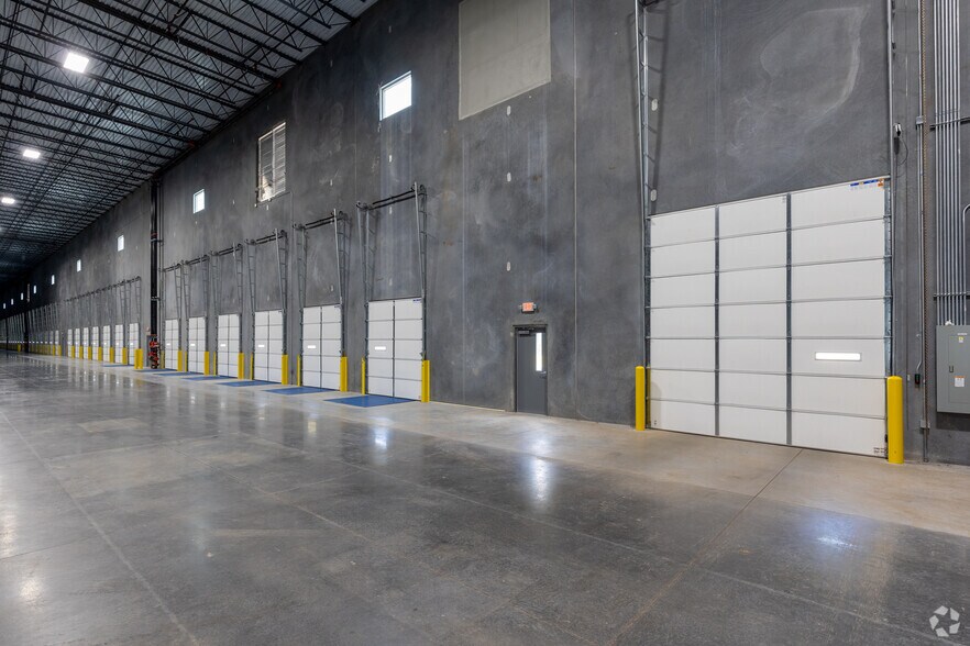 More Photos Of 134 Long Rd, Williamston Distribution For Sale