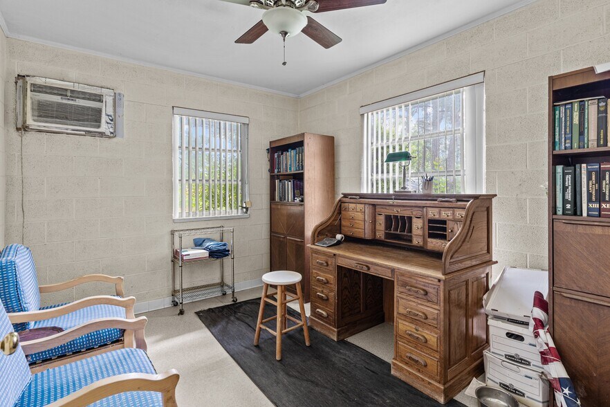 More Photos Of 3522 James B White Hwy, Whiteville Veterinarian Kennel For Sale