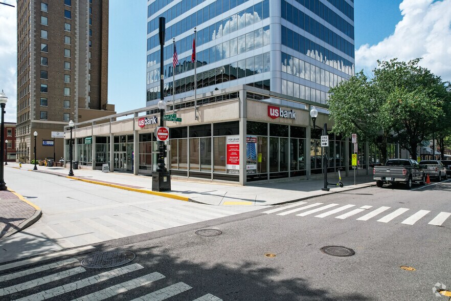 More Photos Of 607 Market St, Knoxville Office For Lease