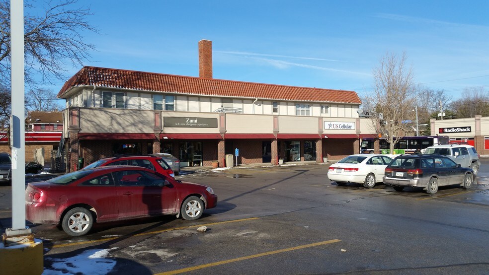 More Photos Of 4110-4126 University Ave, Des Moines General Retail For Lease