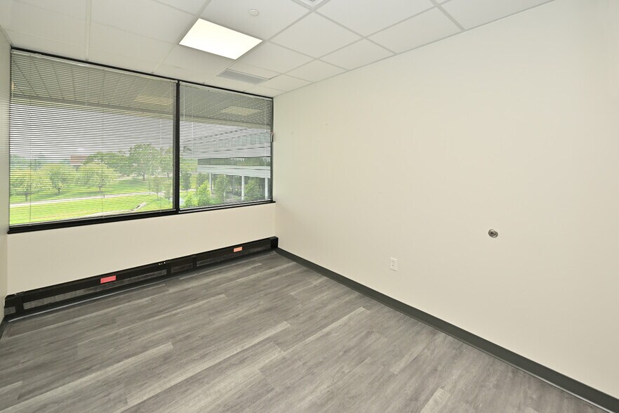 More Photos Of 50 Tice Blvd, Woodcliff Lake Office For Lease