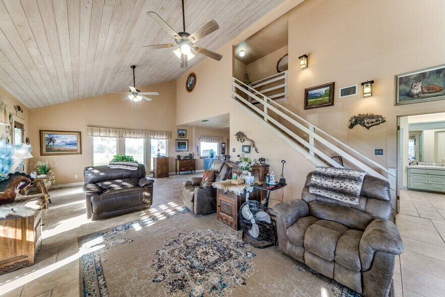 More Photos Of 636 FM 289, Comfort Land For Sale