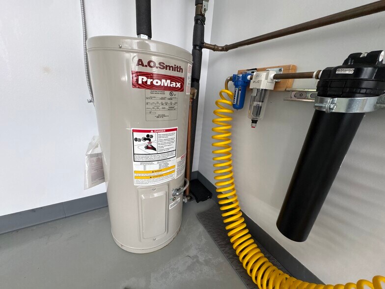 More Photos Of 3589 Sagamore Pky, Lafayette Office For Lease