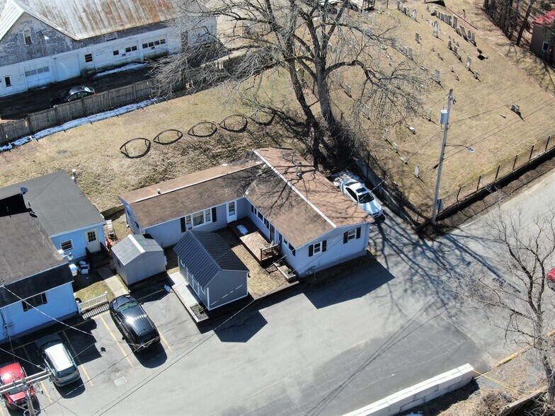 More Photos Of 1 William St, Hagaman Restaurant For Sale