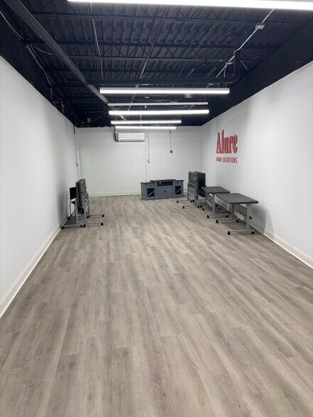 More Photos Of 200 Engineers Rd, Hauppauge Manufacturing For Sale