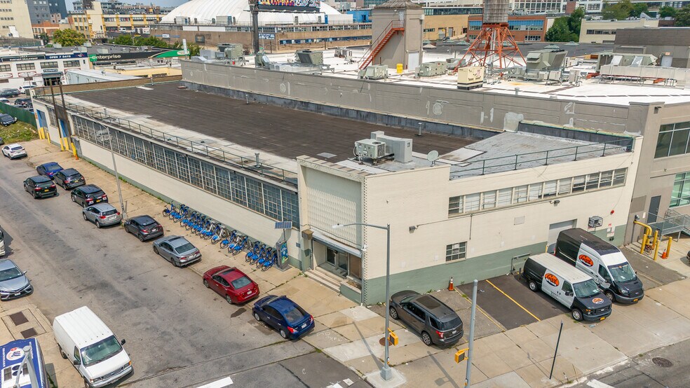 More Photos Of 4829 31st Pl, Long Island City Warehouse For Lease