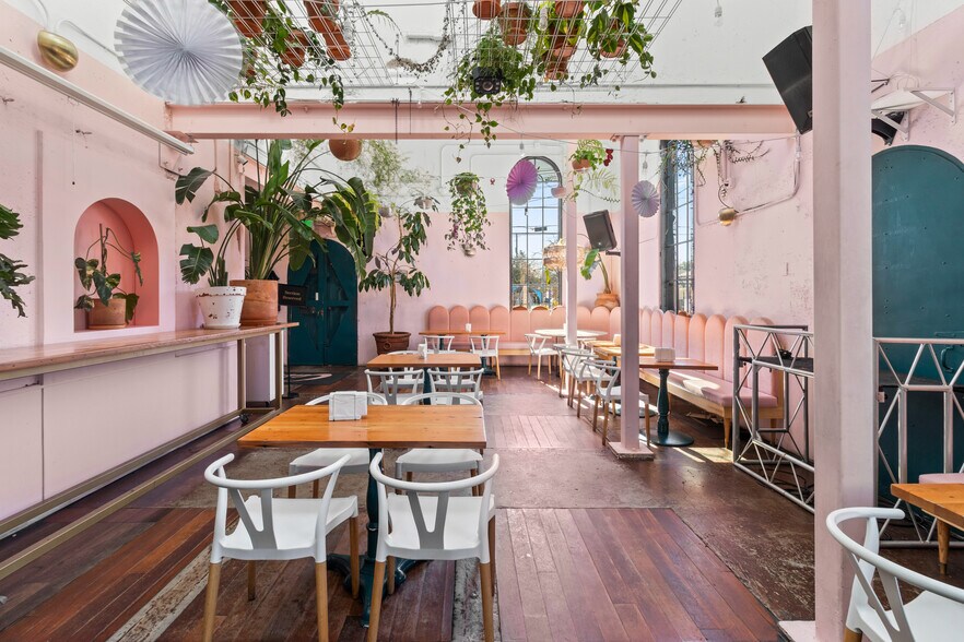 More Photos Of 2703 NE Alberta St, Portland Restaurant For Sale