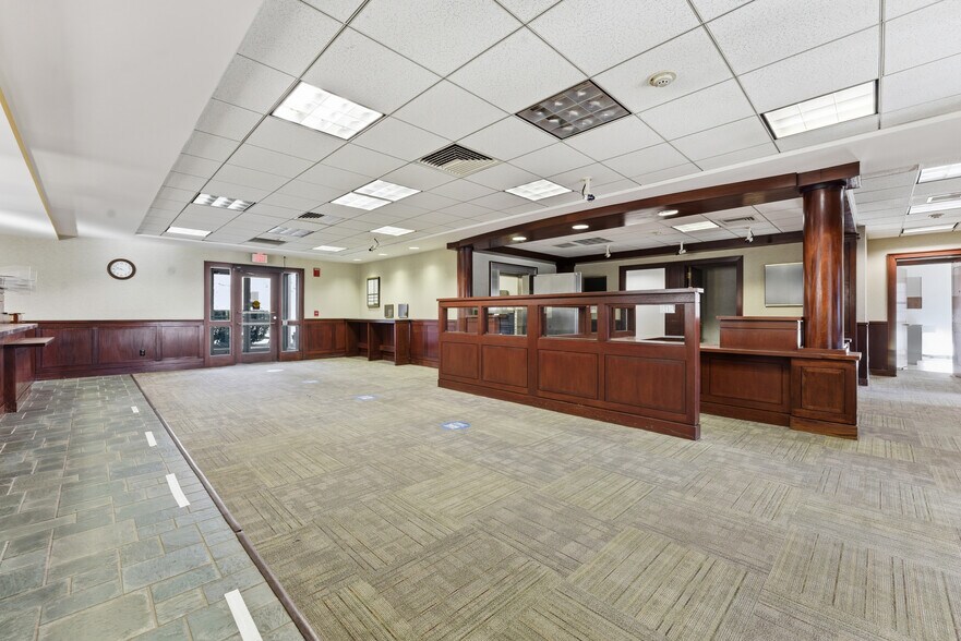 More Photos Of 494 Newton St, South Hadley Bank For Sale