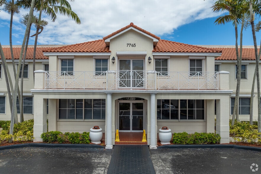 More Photos Of 7765 SW 87th Ave, Miami Medical For Lease