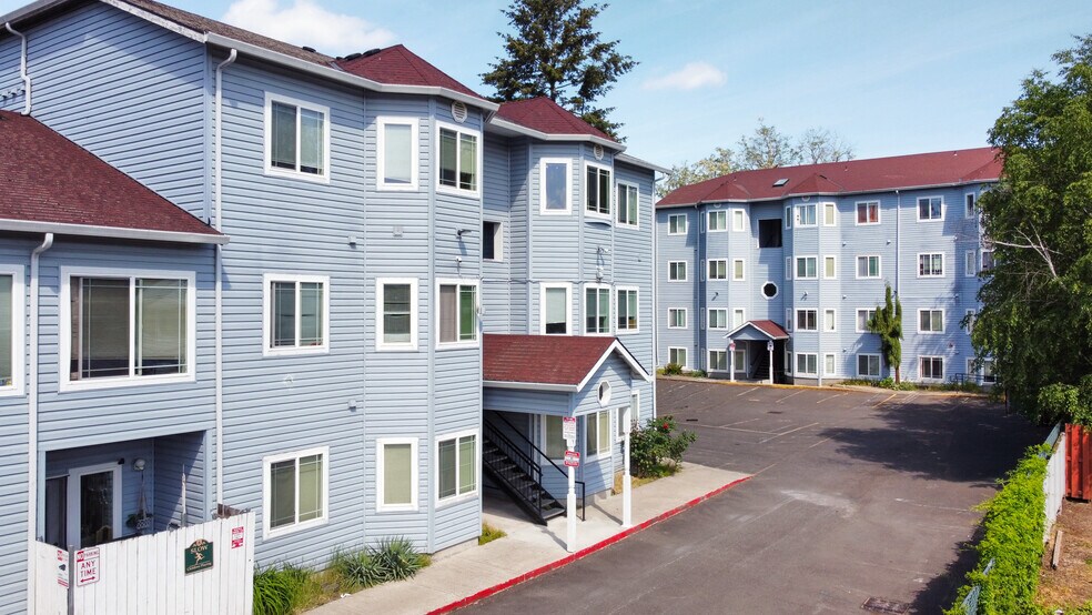 Primary Photo Of 12231 SE Bush St, Portland Apartments For Sale