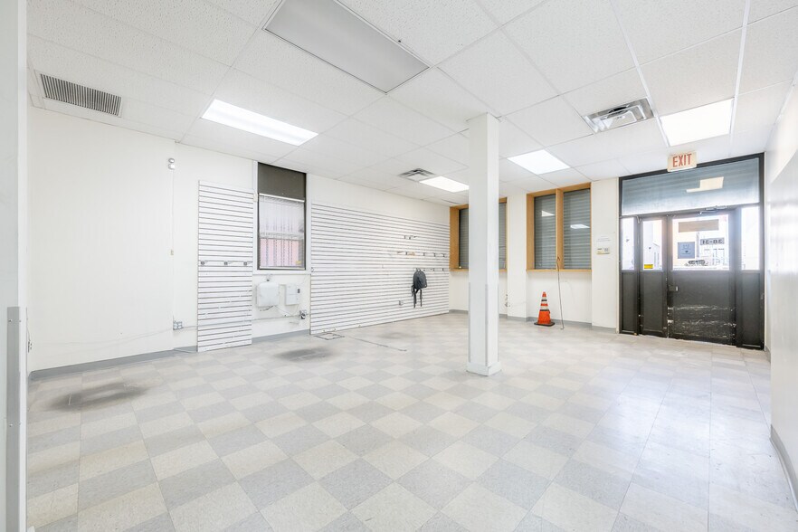 More Photos Of 38-31 Crescent St, Long Island City Warehouse For Lease