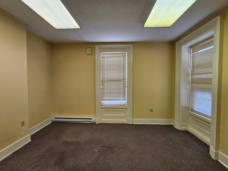 More Photos Of 103 S Main St, Middletown Office For Sale