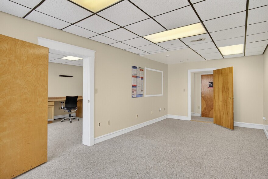 More Photos Of 104-110 S Hill Ave, South Hl, South Hill Office Residential For Sale