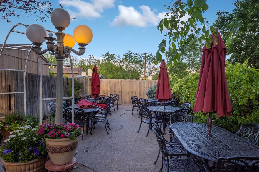 More Photos Of 8032 4th St NW, Albuquerque Restaurant For Sale