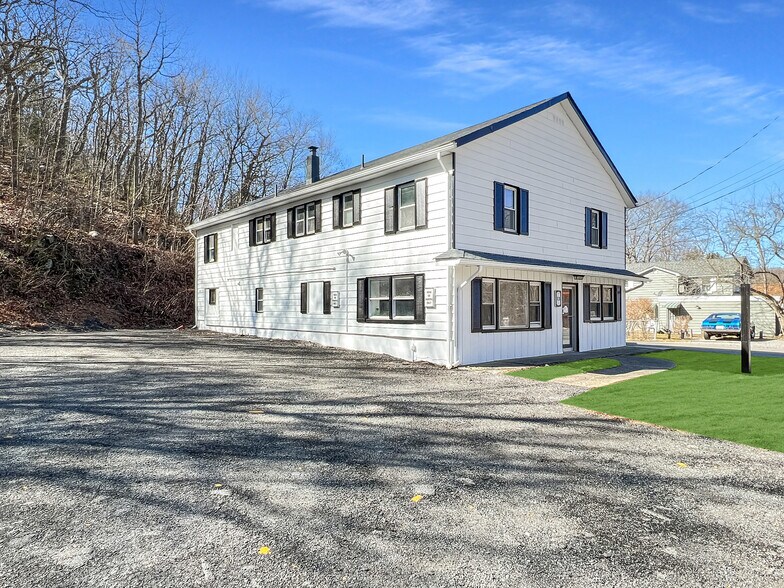 More Photos Of 13 US Highway 206 S, Sandyston Storefront Retail Residential For Sale