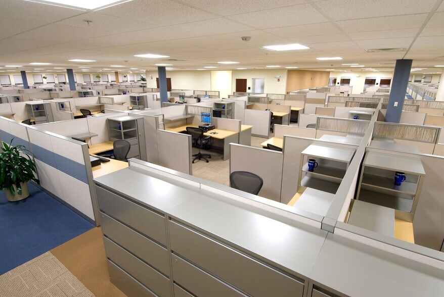 More Photos Of 40 Media Dr, Queensbury Office For Lease