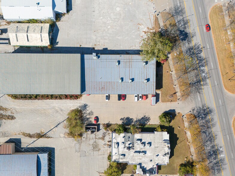 More Photos Of 218 2nd St, Coralville Flex For Sale