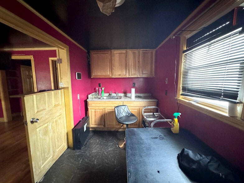 More Photos Of 5606 Talbott Pl, Woodlawn Storefront Retail Office For Sale