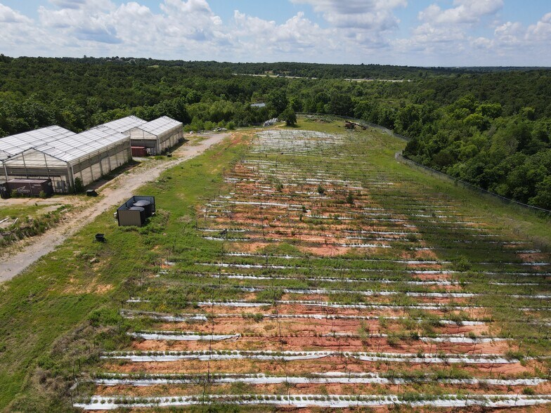 More Photos Of 7101 S Indian Meridian, Choctaw Specialty For Sale