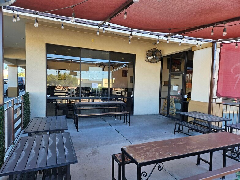 More Photos Of 5526-5546 E Grant Rd, Tucson Unknown For Lease