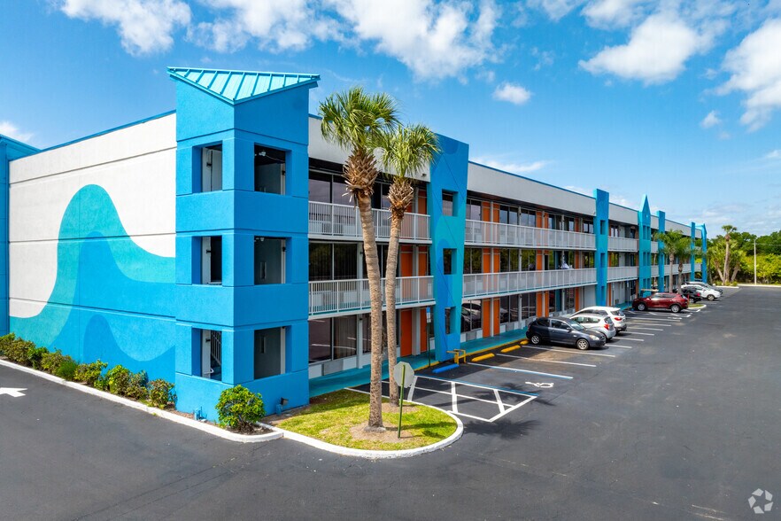 Primary Photo Of 2261 E Irlo Bronson Memorial Hwy, Kissimmee Hotel For Sale