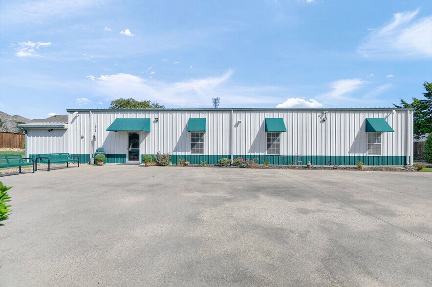 More Photos Of 1877 Witt Rd, Frisco Warehouse For Sale