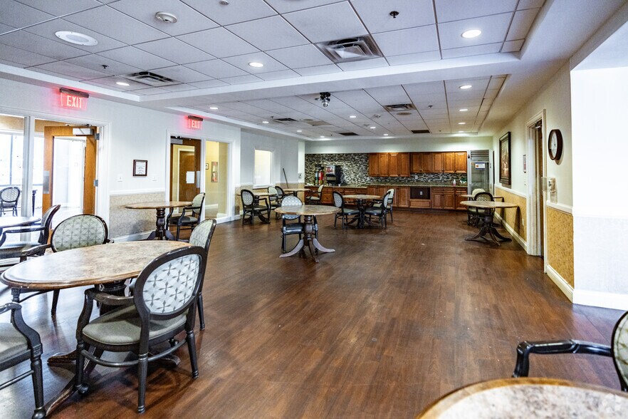 More Photos Of 1710 Magnolia Blvd, Nashville Assisted Living For Sale