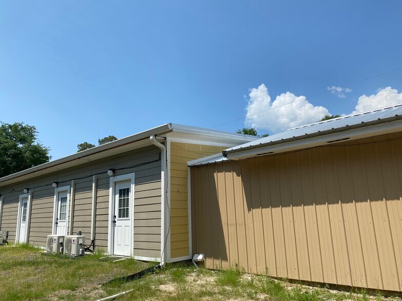 More Photos Of 1001 Highway 98 E, Carrabelle Hotel For Sale