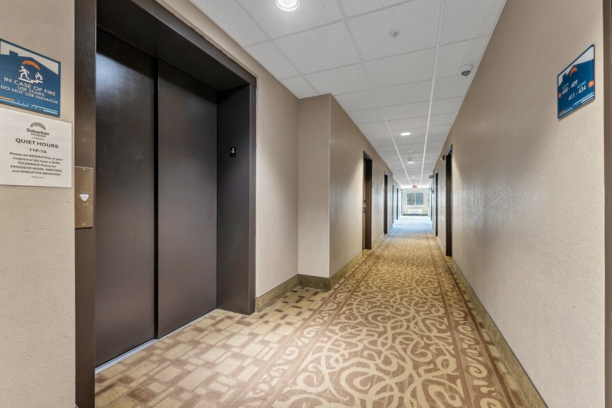 More Photos Of 975 Sheffield St, Washington Hotel For Sale