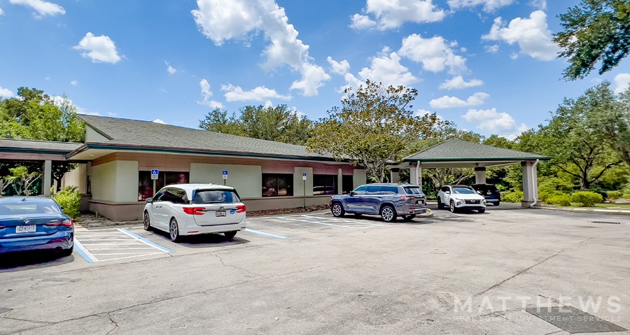 More Photos Of 404 NW Hall of Fame Dr, Lake City Medical For Lease