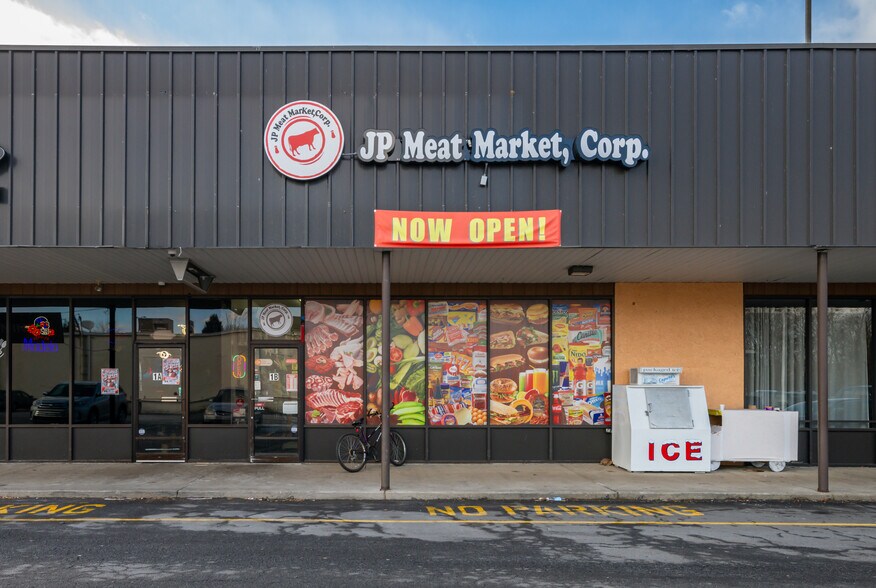 More Photos Of 653-665 Carey Ave, Hanover Township Storefront For Sale