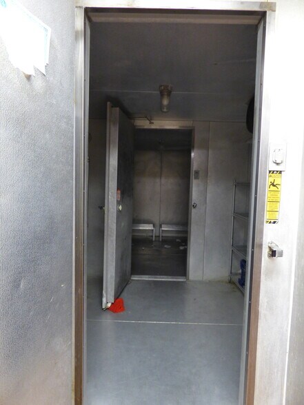 More Photos Of 1401 State St N, Waseca Freestanding For Lease