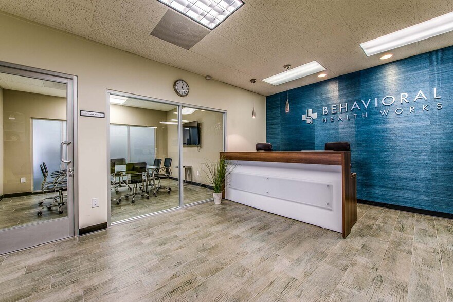 More Photos Of 1301 E Orangewood Ave, Anaheim Office For Sale