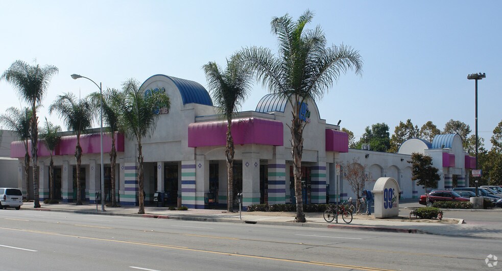 Primary Photo Of 1514 N Main St, Santa Ana Freestanding For Lease