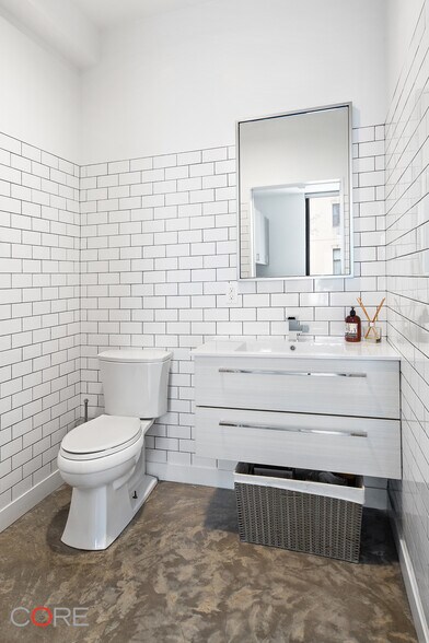 More Photos Of 180 Smith St, Brooklyn Office For Lease