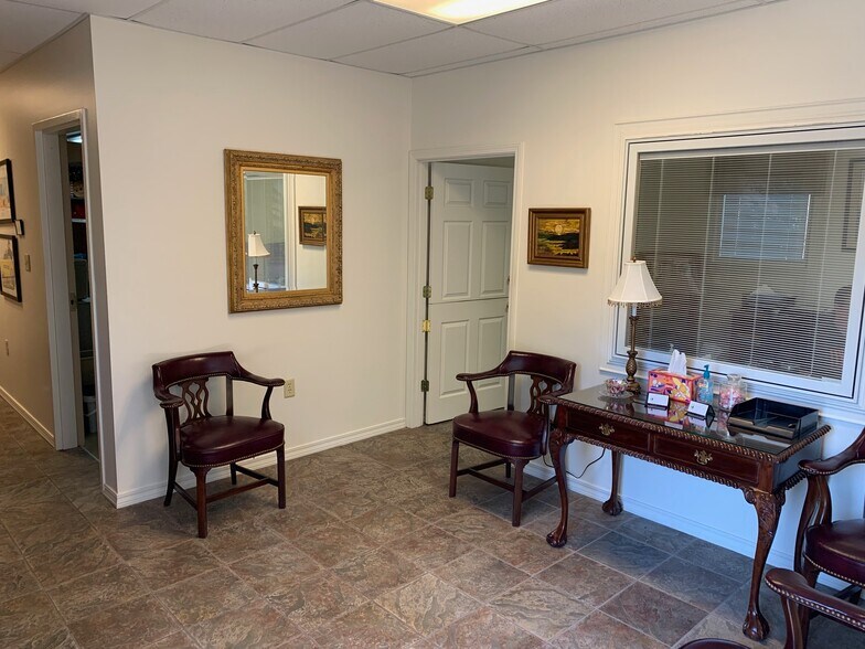 More Photos Of 10 Midtown Park W, Mobile Medical For Lease