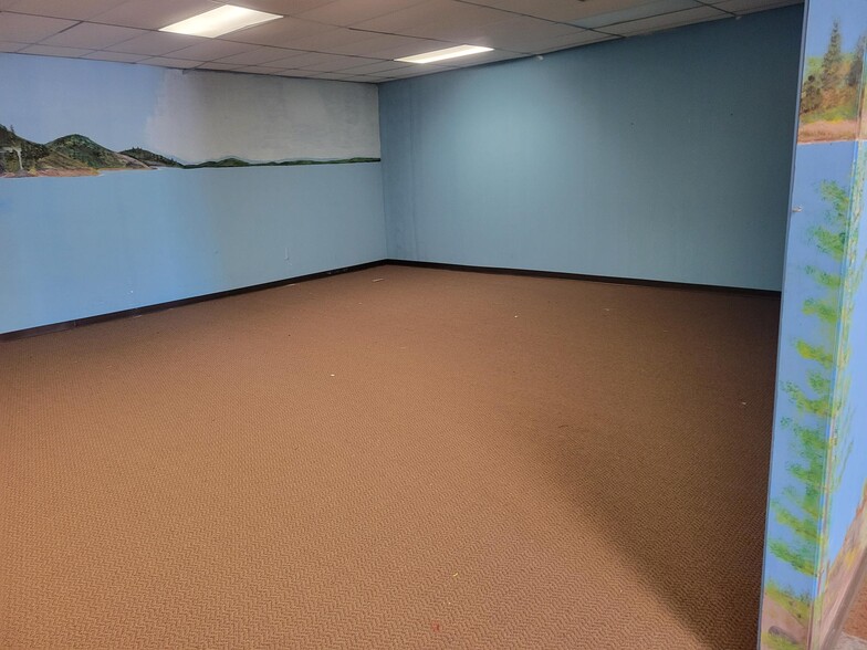 More Photos Of 4786 State Highway 30, Amsterdam Specialty For Sale