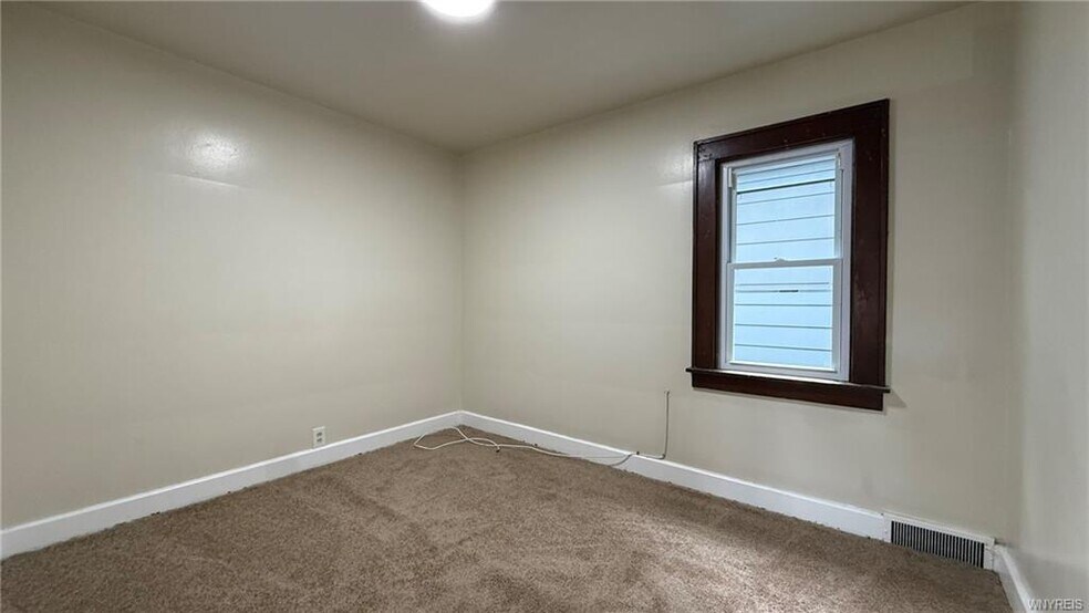 More Photos Of 1890 Linwood Ave, Niagara Falls Apartments For Sale