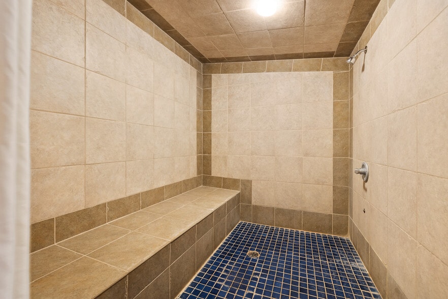 More Photos Of 603 N River St, Hot Springs Hotel For Sale