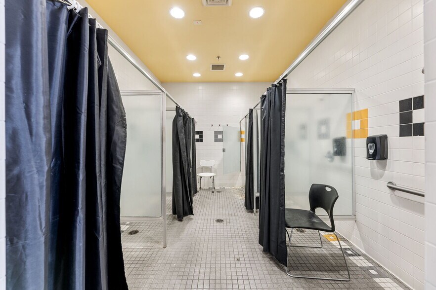 More Photos Of 1900 Del Paso Rd, Sacramento Health Club For Lease