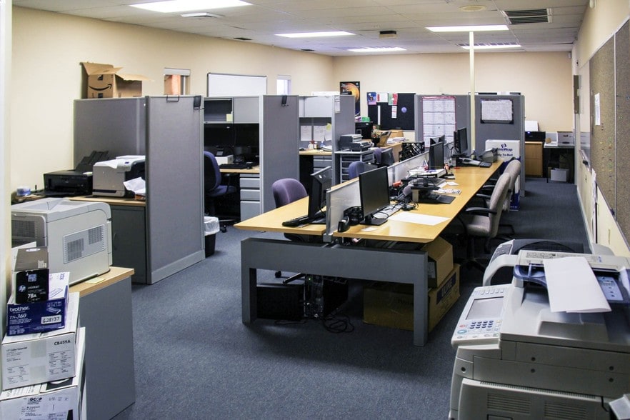 More Photos Of 11 Tupelo Ave SE, Fort Walton Beach Light Manufacturing For Sale