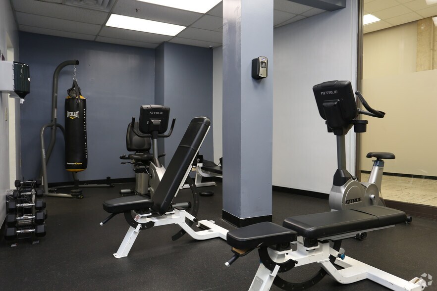 More Photos Of 837 Gravier St, New Orleans Apartments For Lease