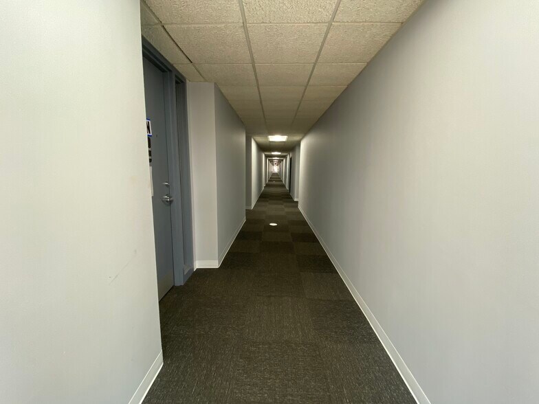 More Photos Of 5701 N Kentucky Ave, Crystal Loft Creative Space For Sale