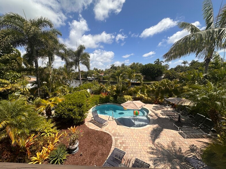Primary Photo Of 2133-2209 NE 26th St, Wilton Manors Hotel For Sale