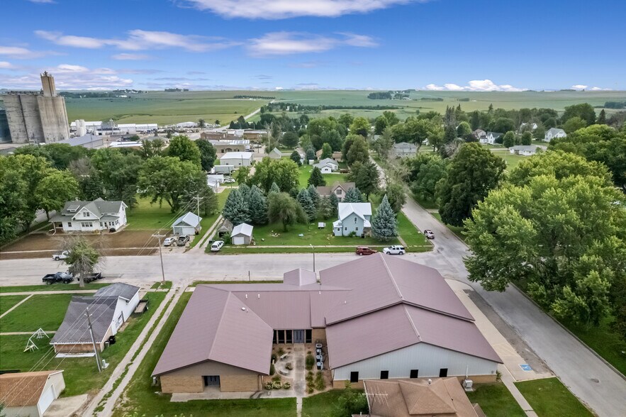 More Photos Of 100 E 3rd St, Galva Office For Sale