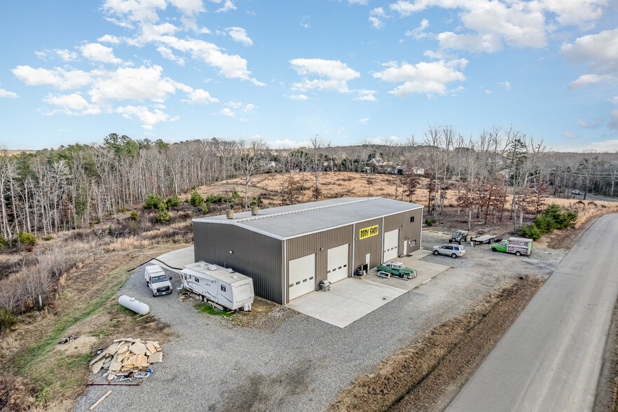 Primary Photo Of 1875 New Bridge Rd, Mineral Showroom For Sale