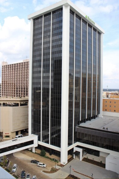 More Photos Of 210 E Capitol St, Jackson Office For Lease